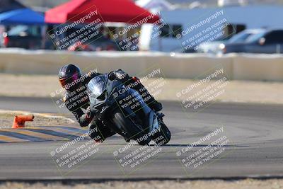 media/Dec-18-2022-SoCal Trackdays (Sun) [[8099a50955]]/Turn 2 (950am)/